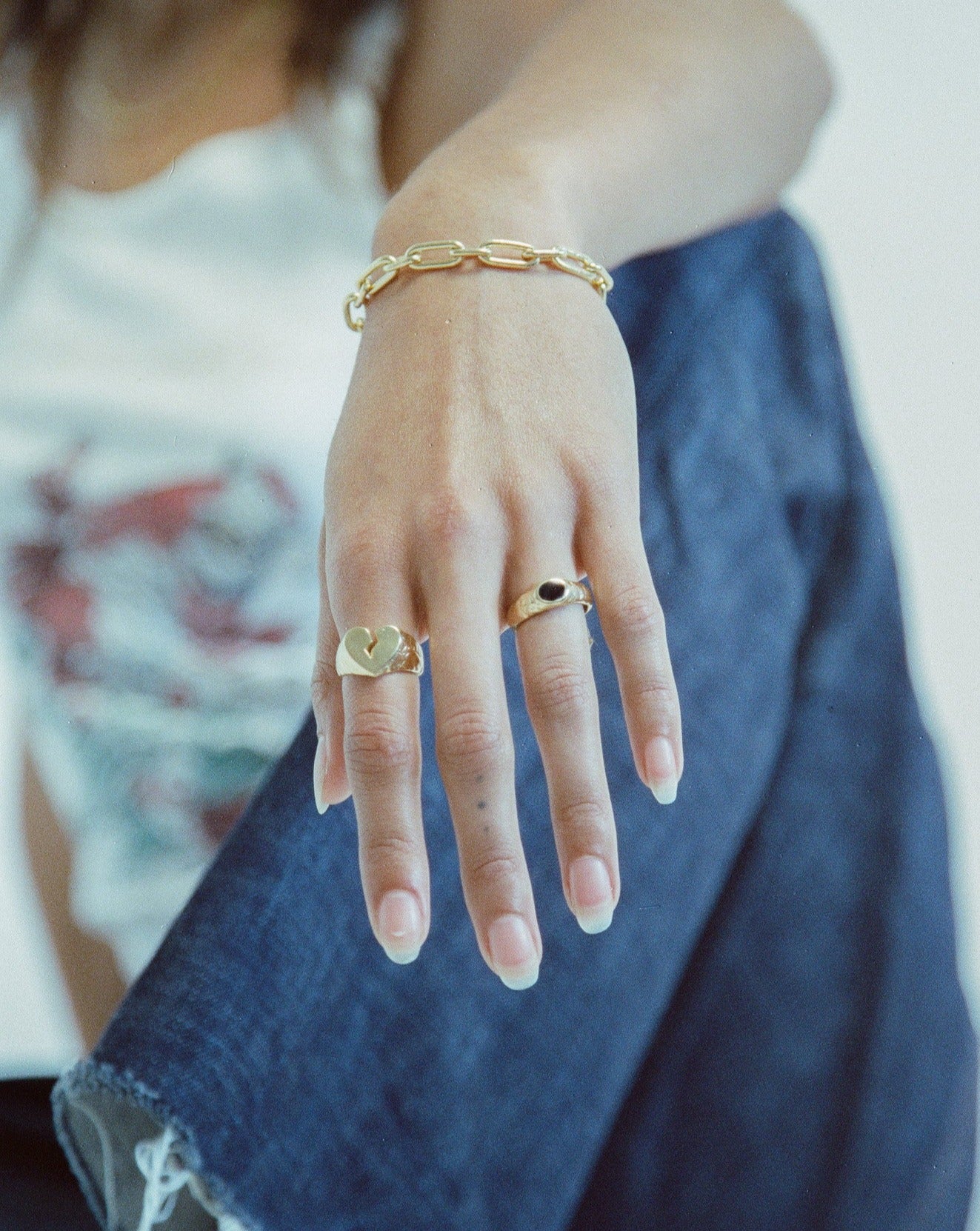 Broken Heart Signet I Gold