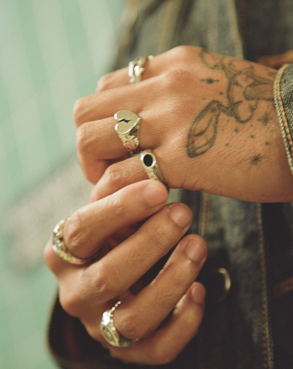 Broken Heart Signet – Lox & Chain