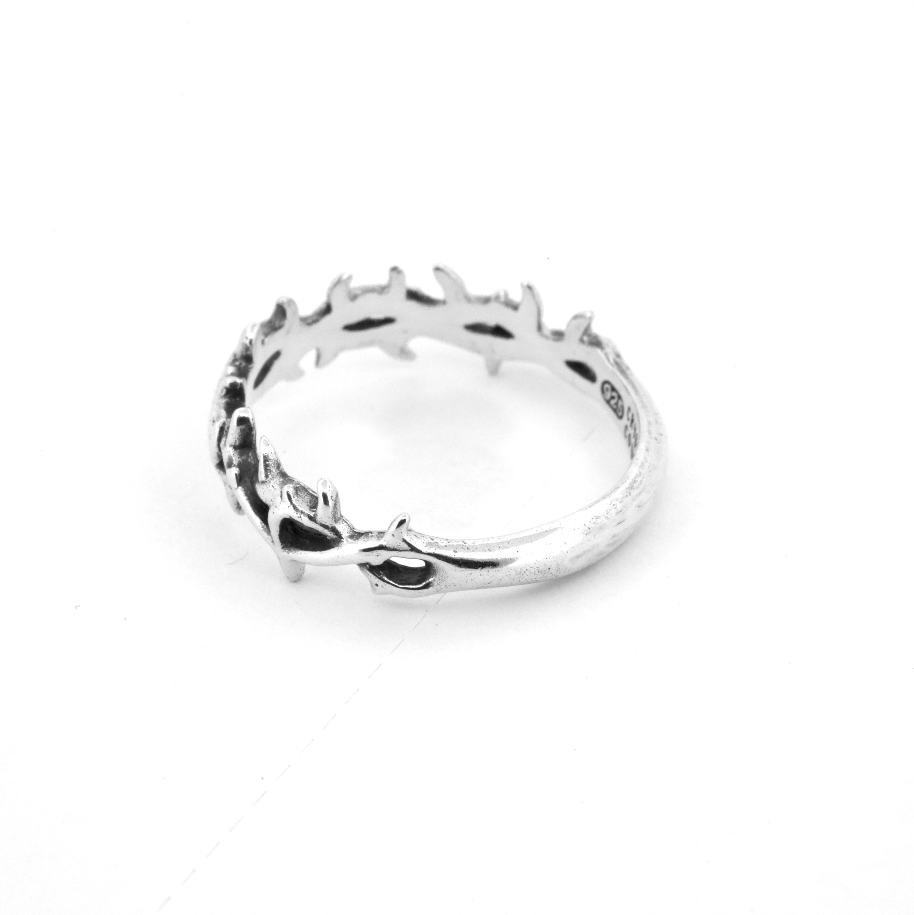 Thorns II Ring