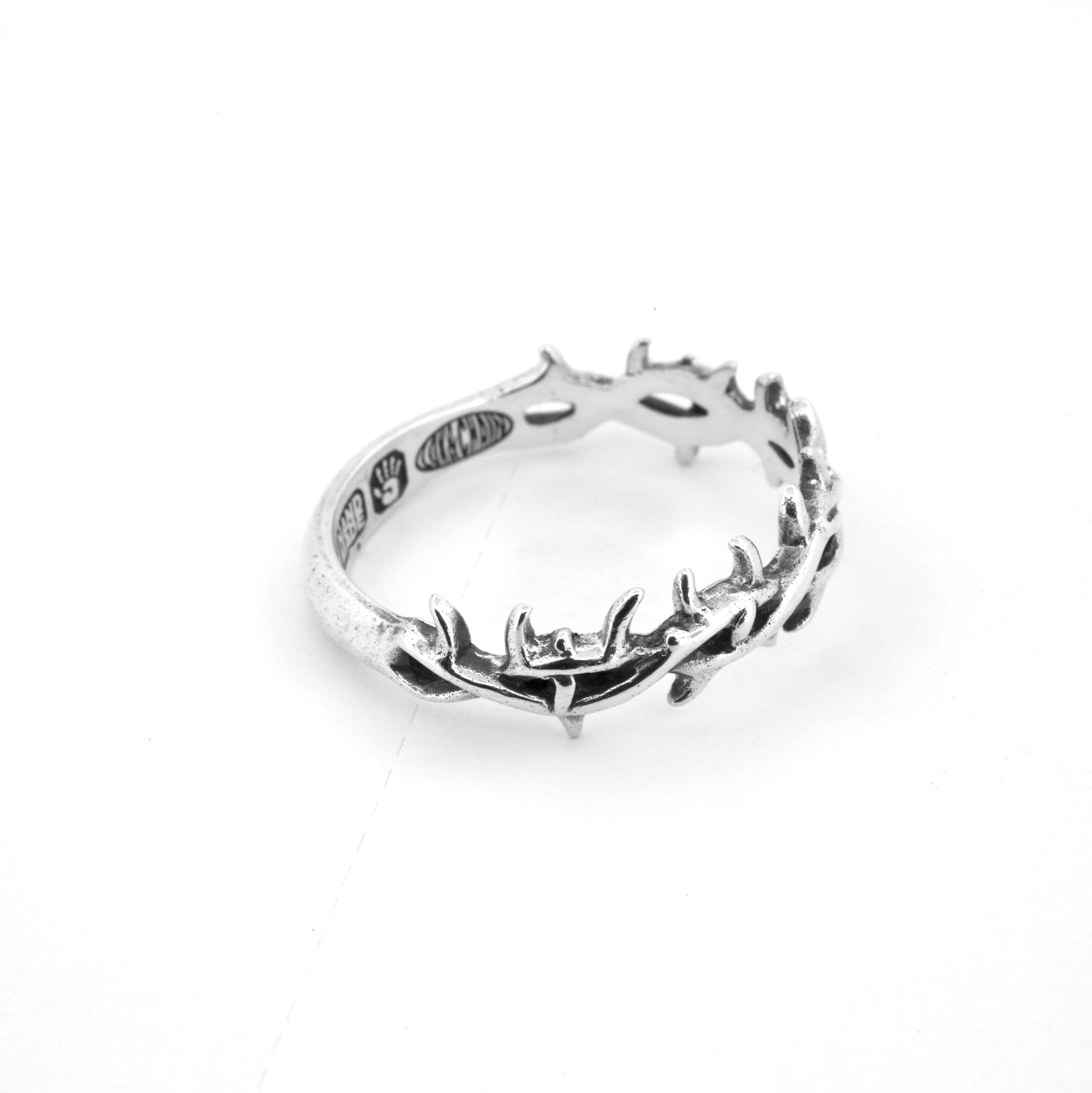 Thorns II Ring