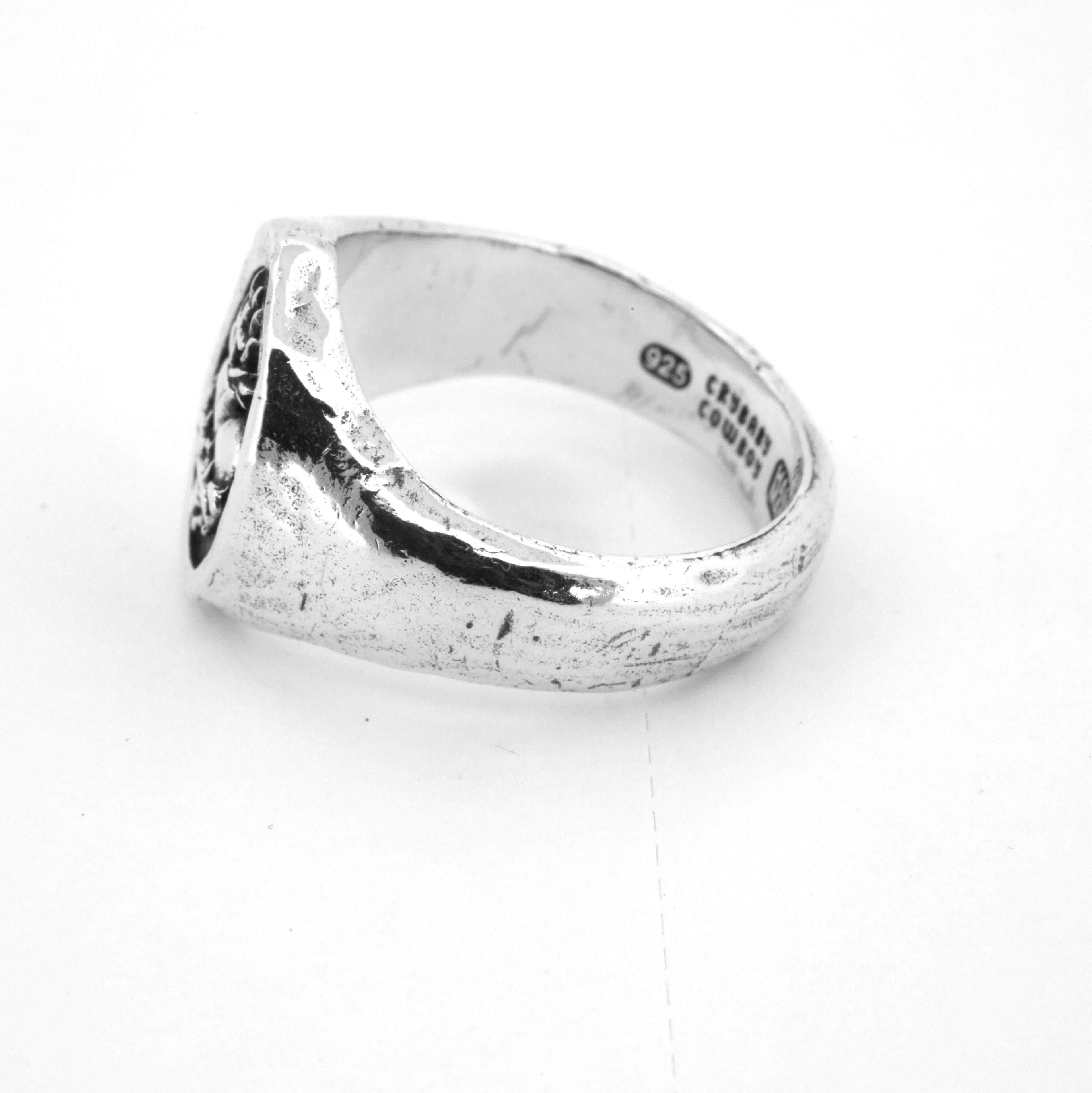 Sacred Heart Signet – Lox & Chain