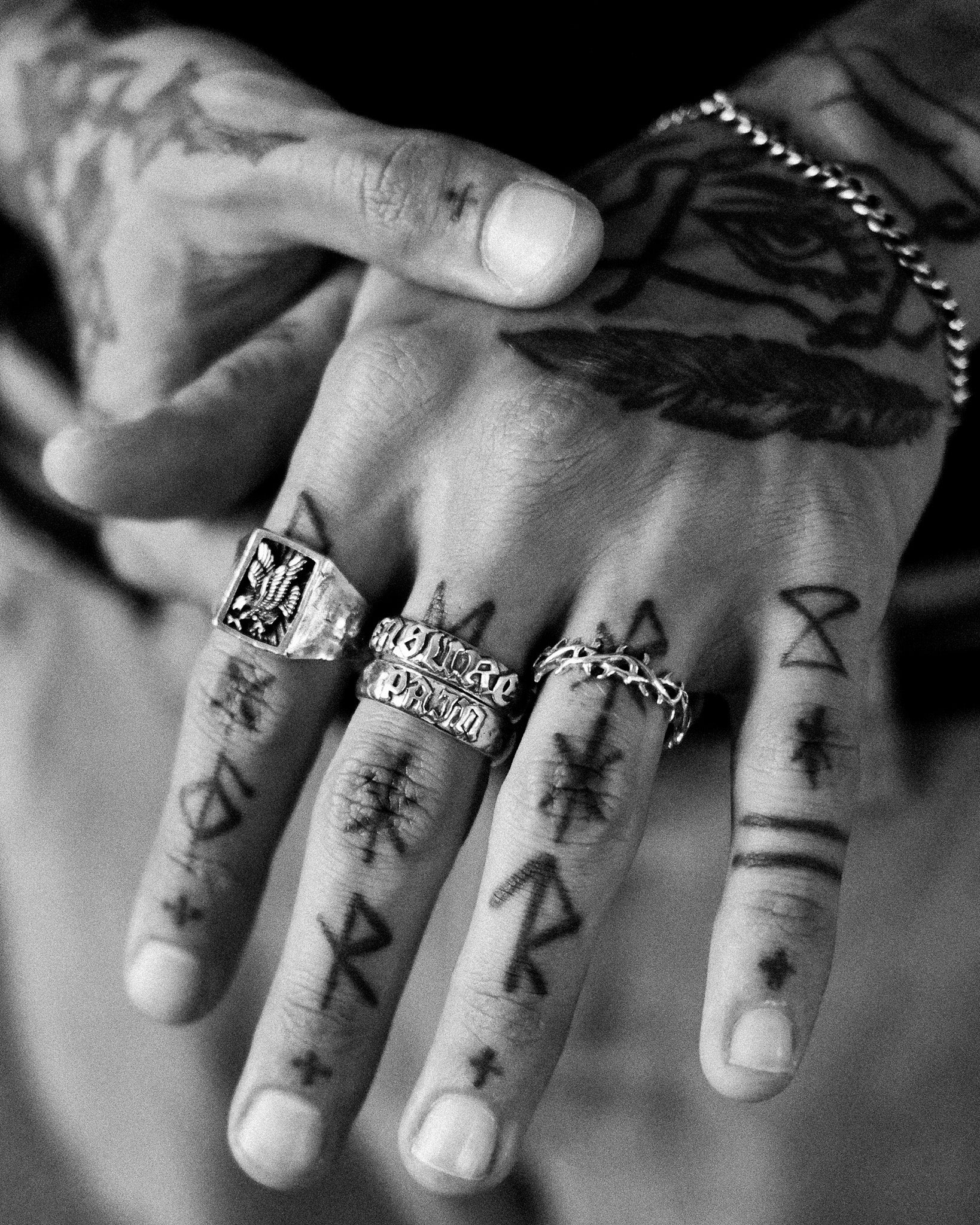 Thorns II Ring – Lox & Chain