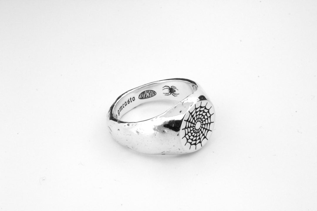 Webbed Signet