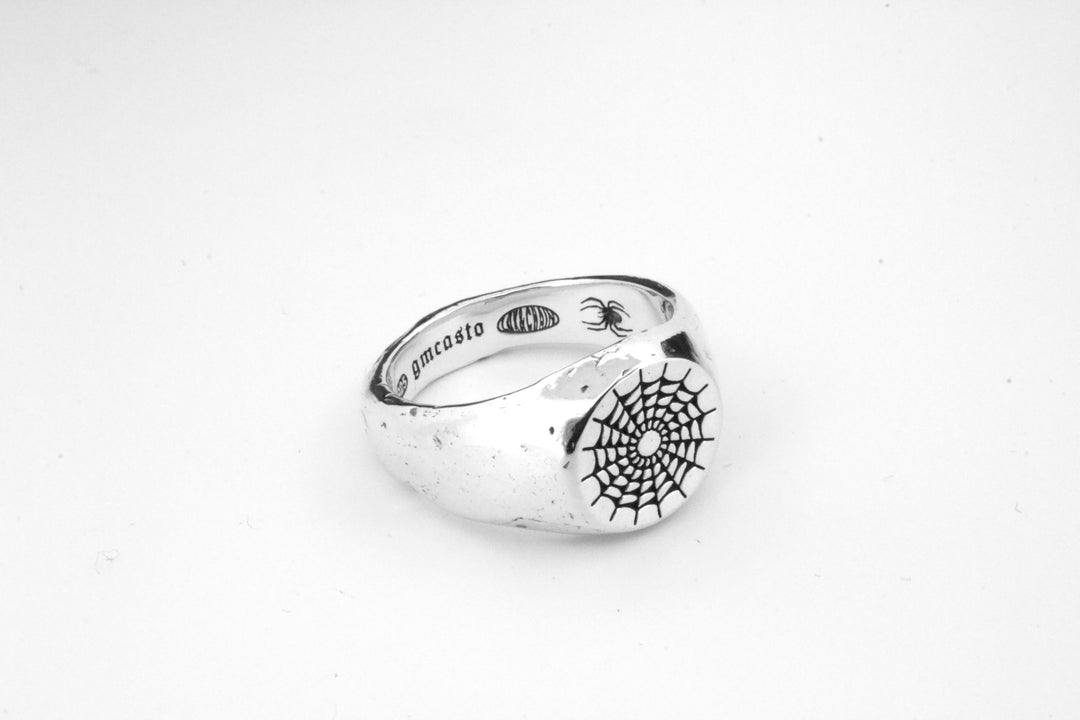 Webbed Signet