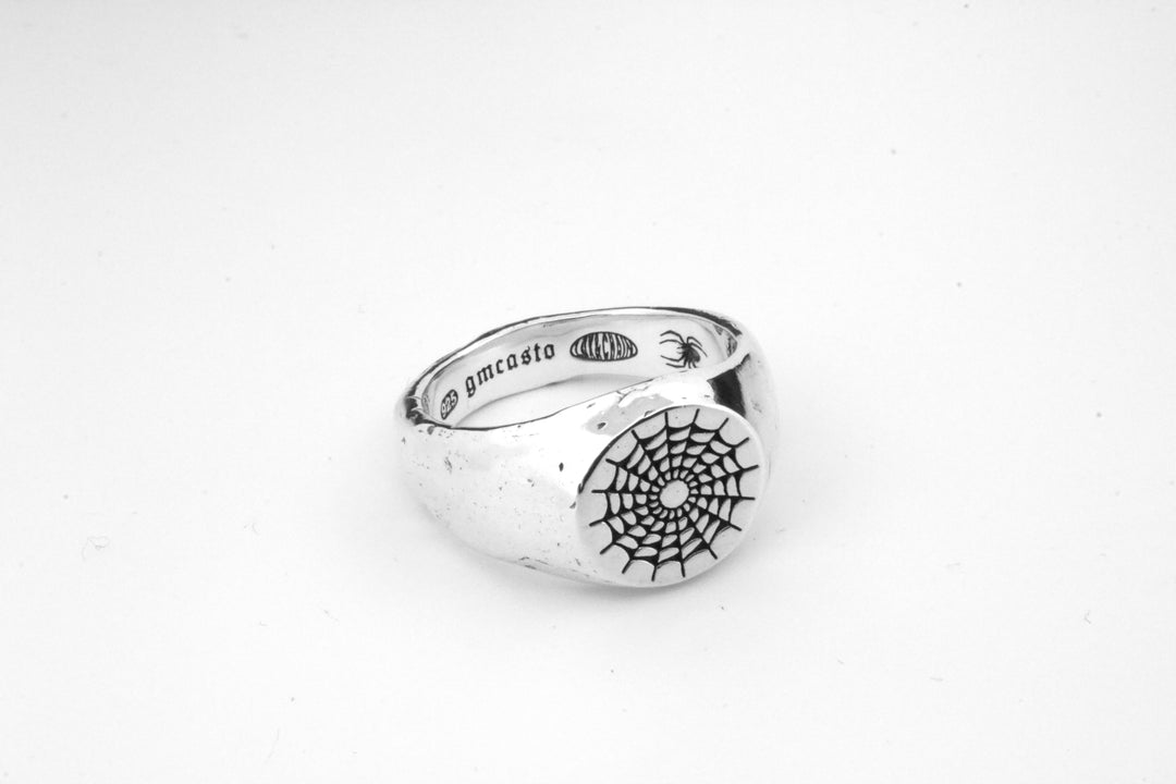 Webbed Signet
