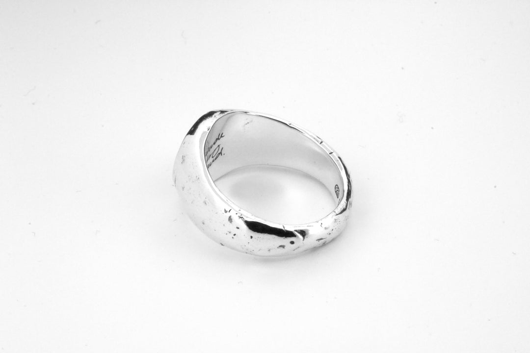 Webbed Signet