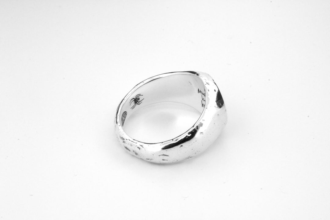 Webbed Signet