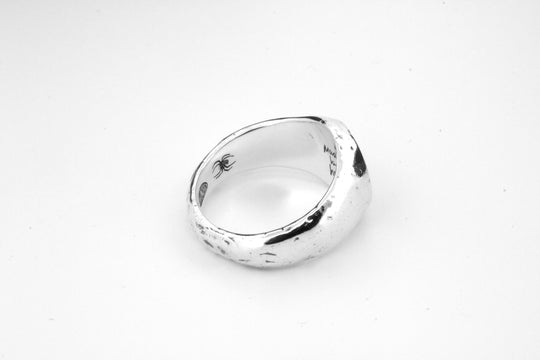 Webbed Signet