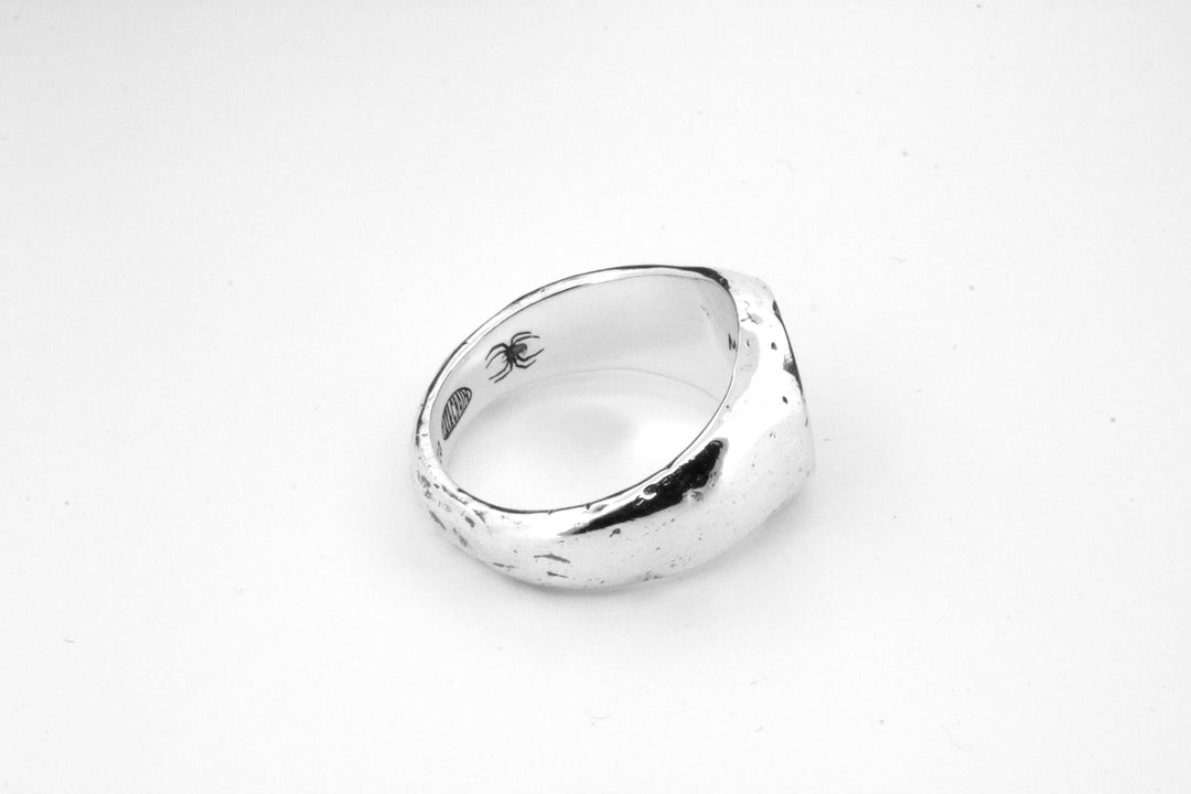 Webbed Signet