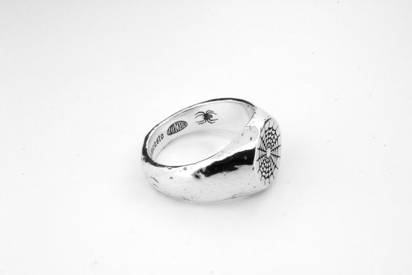 Webbed Signet