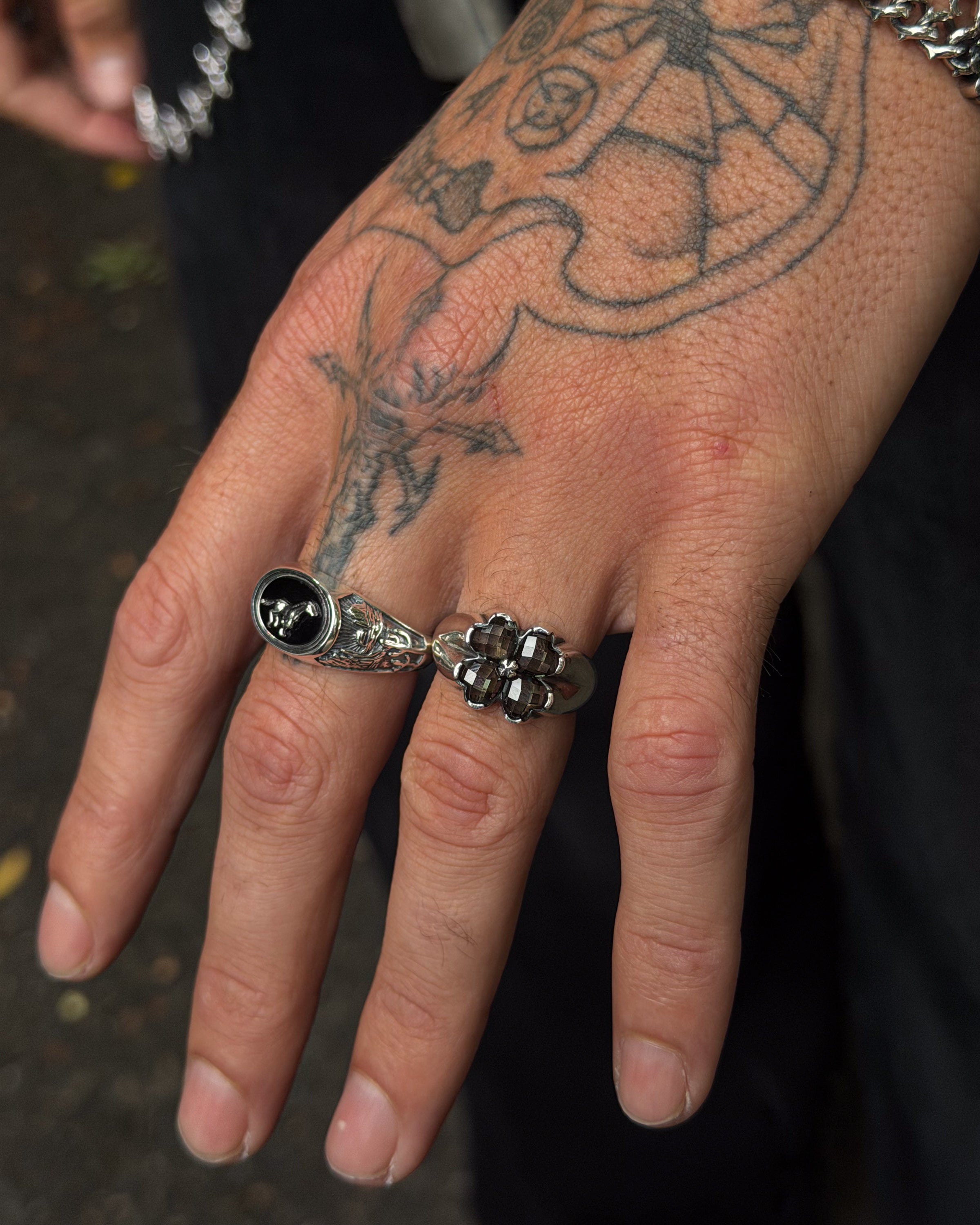 Lucky Clover Signet