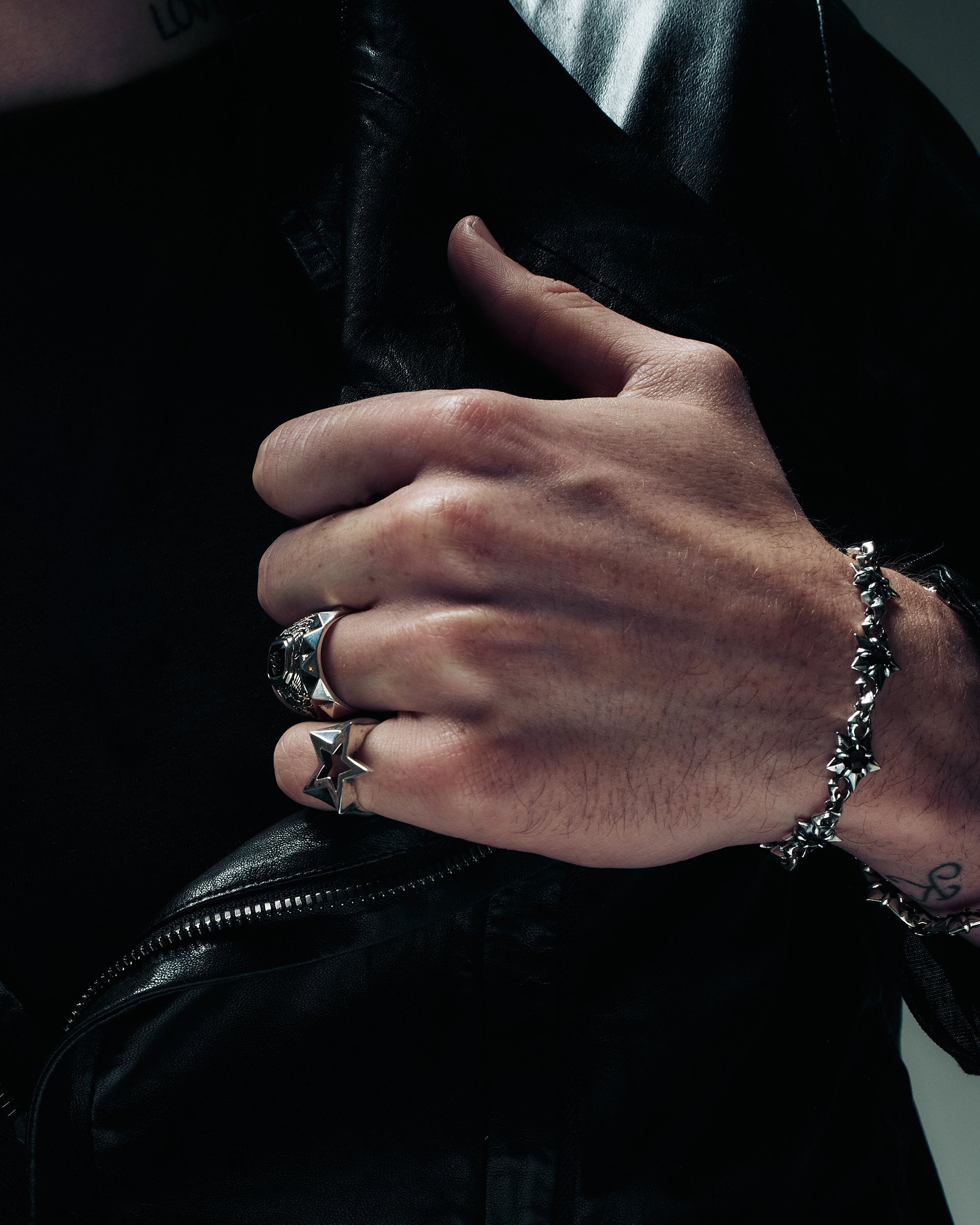 Hollywood Signet Ring