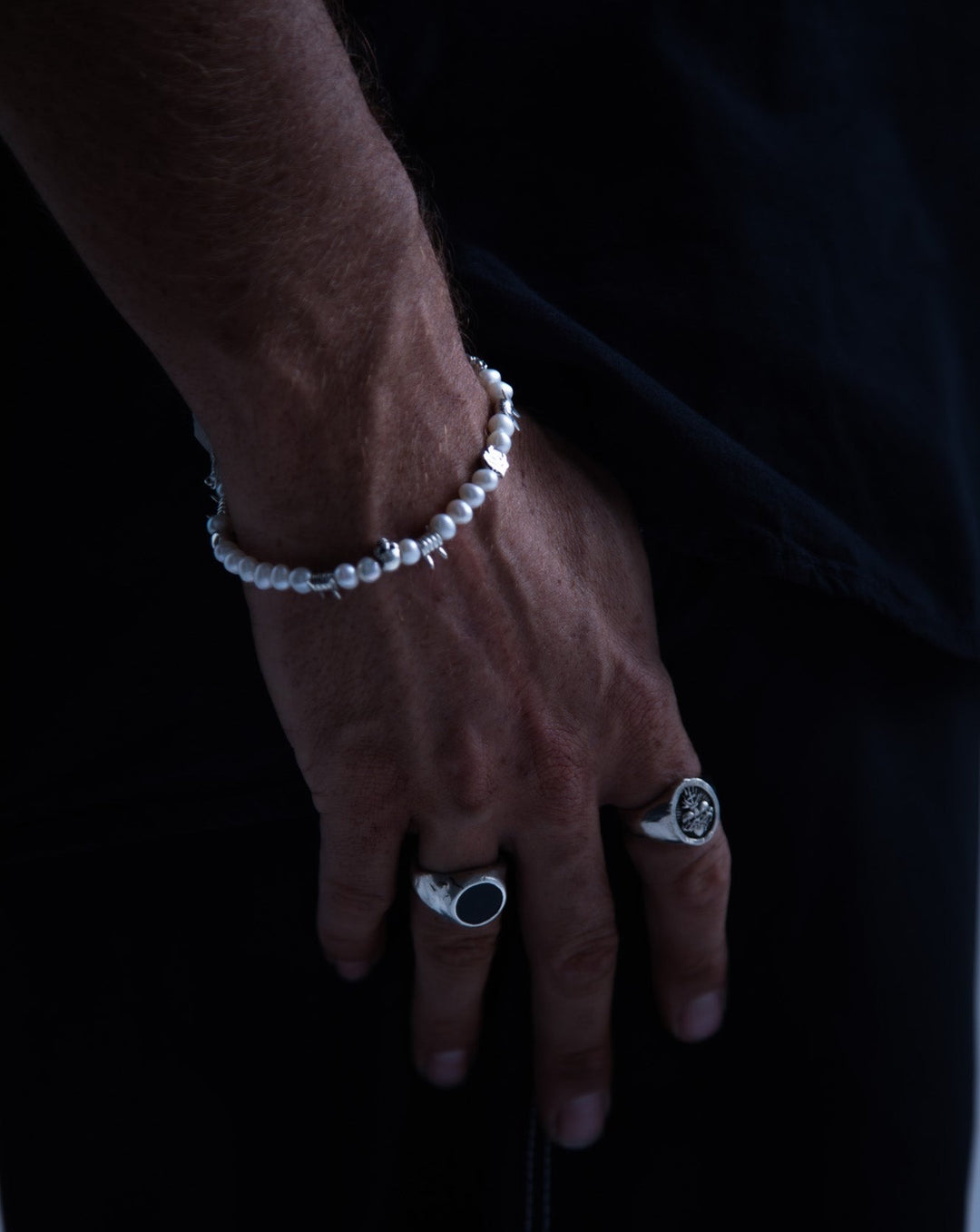 Disunion Pearl Bracelet