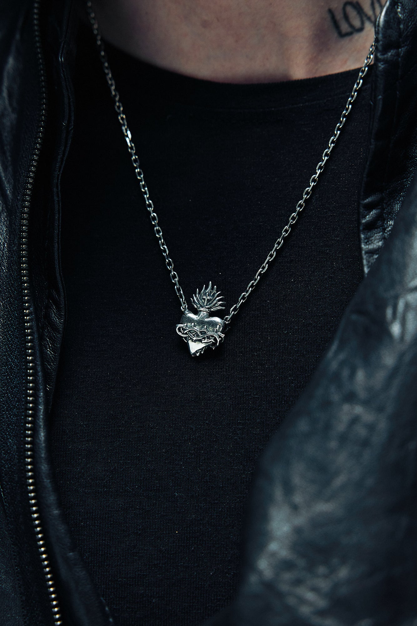 Sacred Heart Locket – Lox & Chain