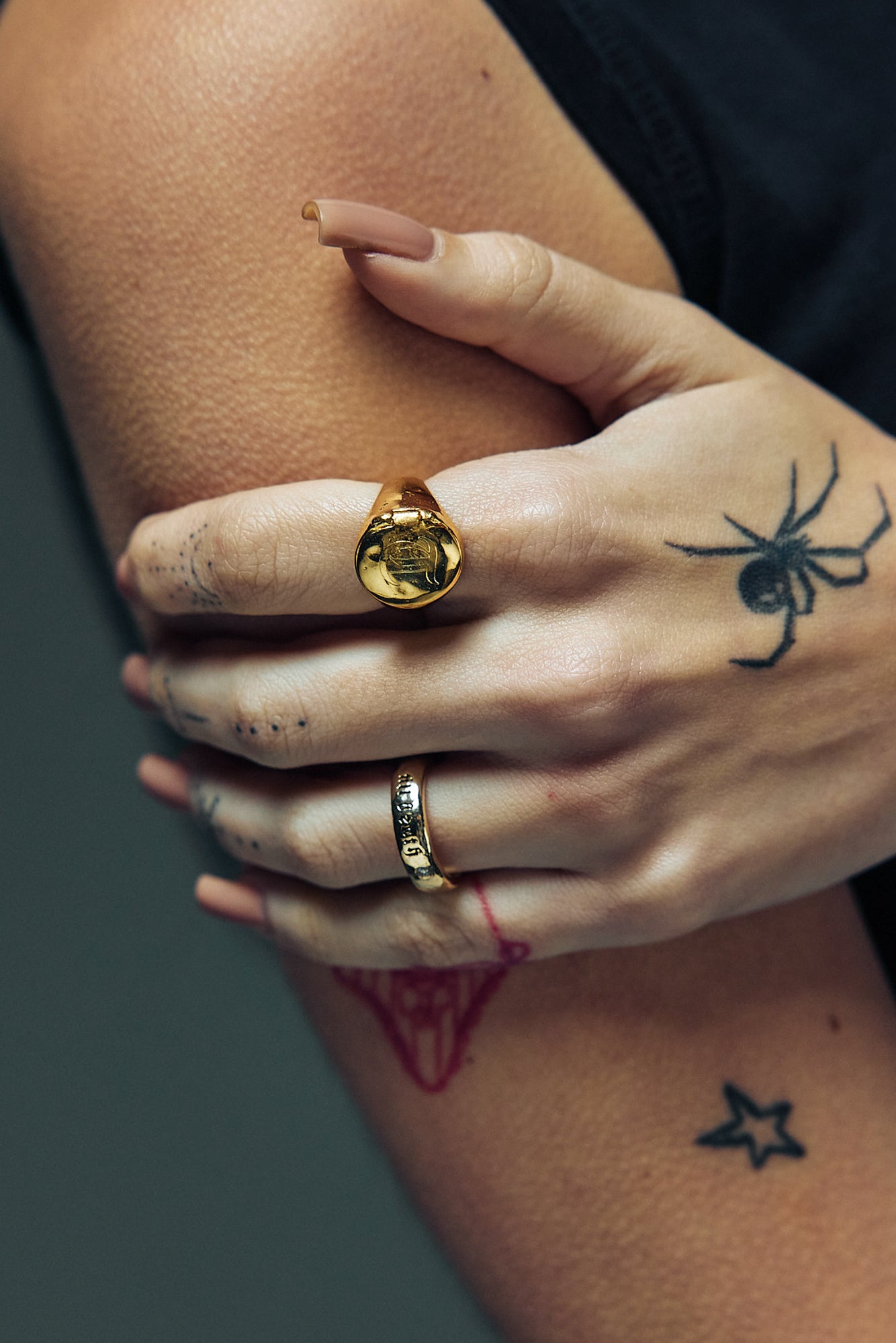 Memento Locket Signet | Gold