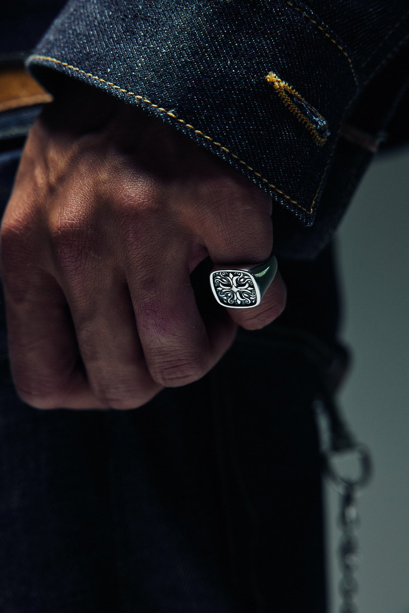 Bloom Signet