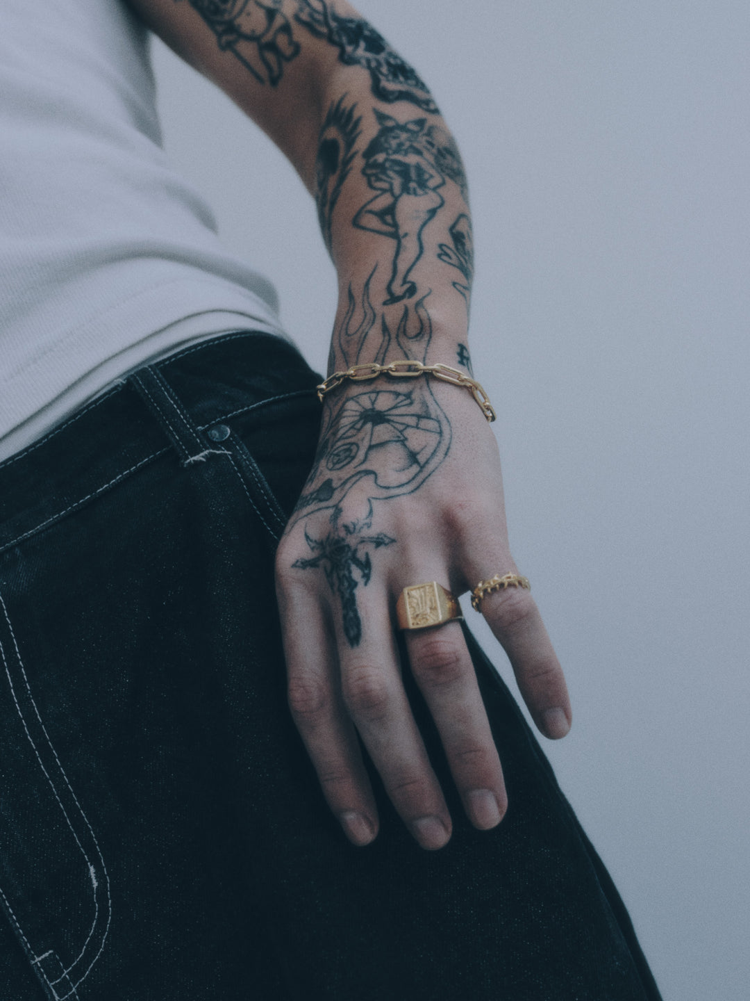 The Eagle Signet I Gold