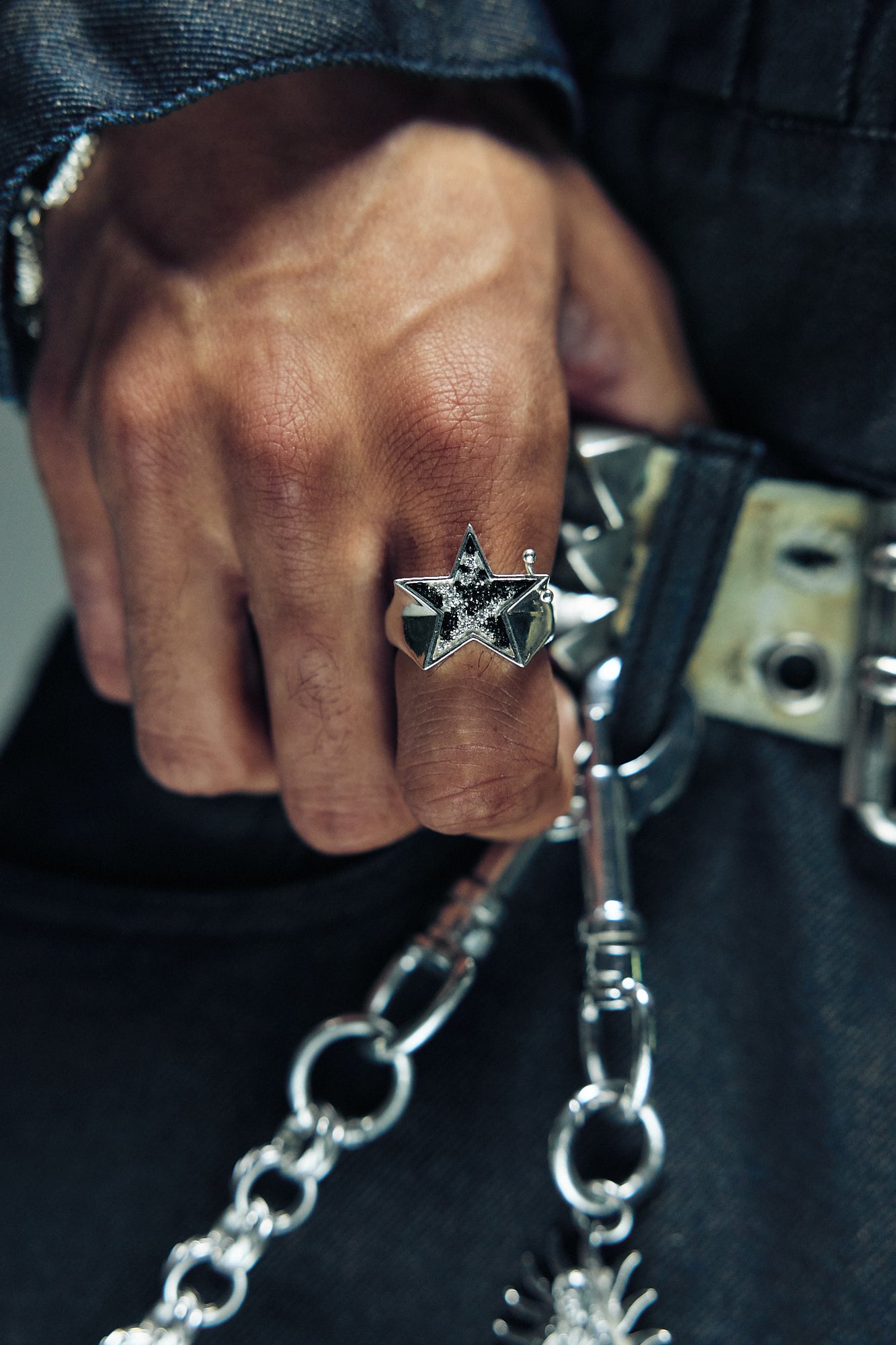 Rockstar Signet - Cowpunch