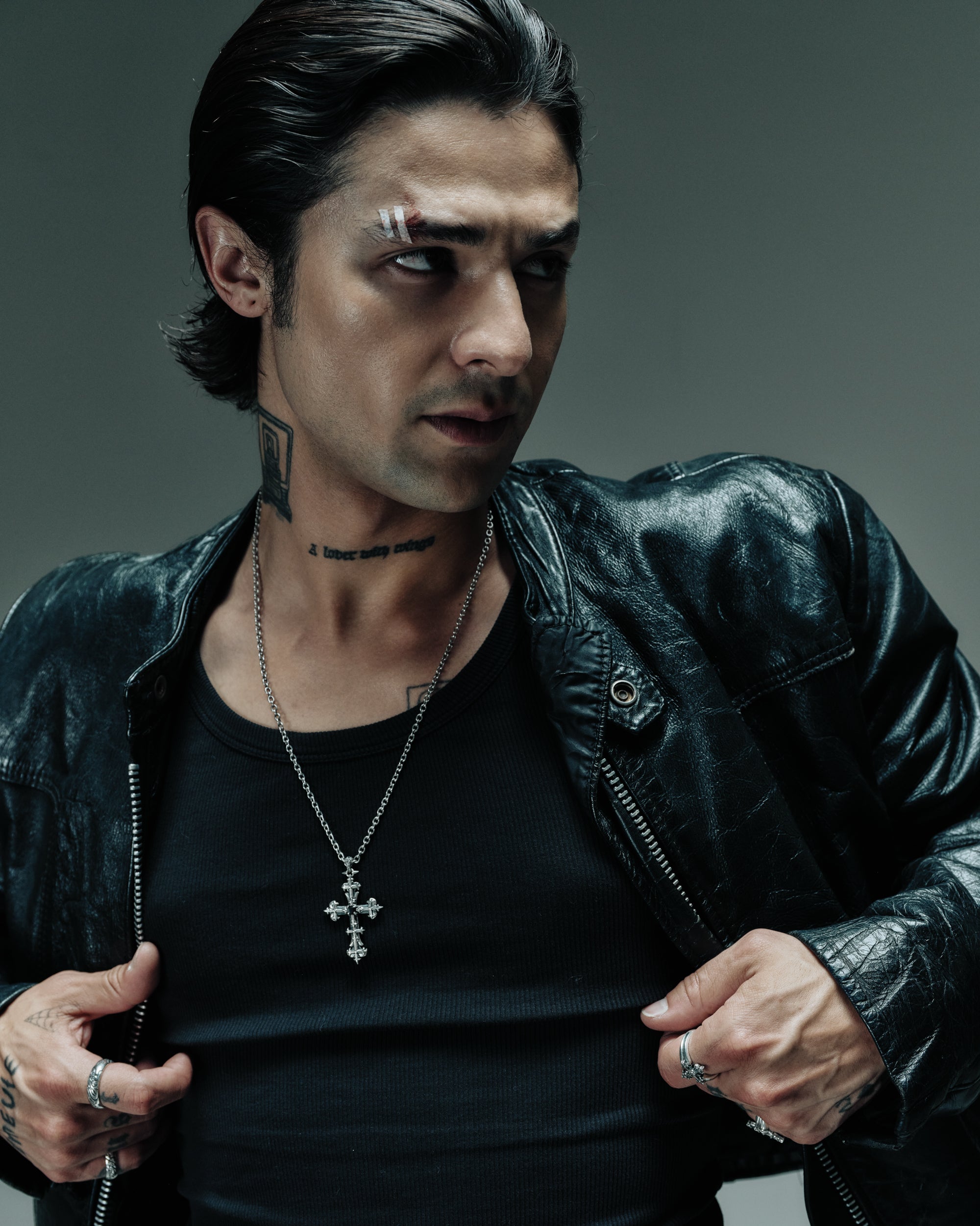 Eterno Necklace