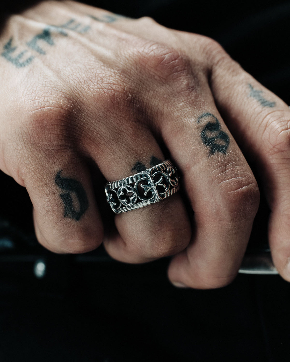 Maison Noir Ring