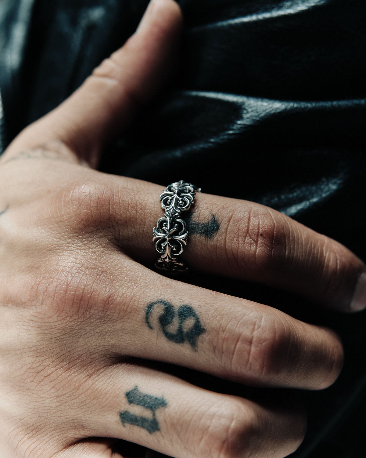 Salient Ring