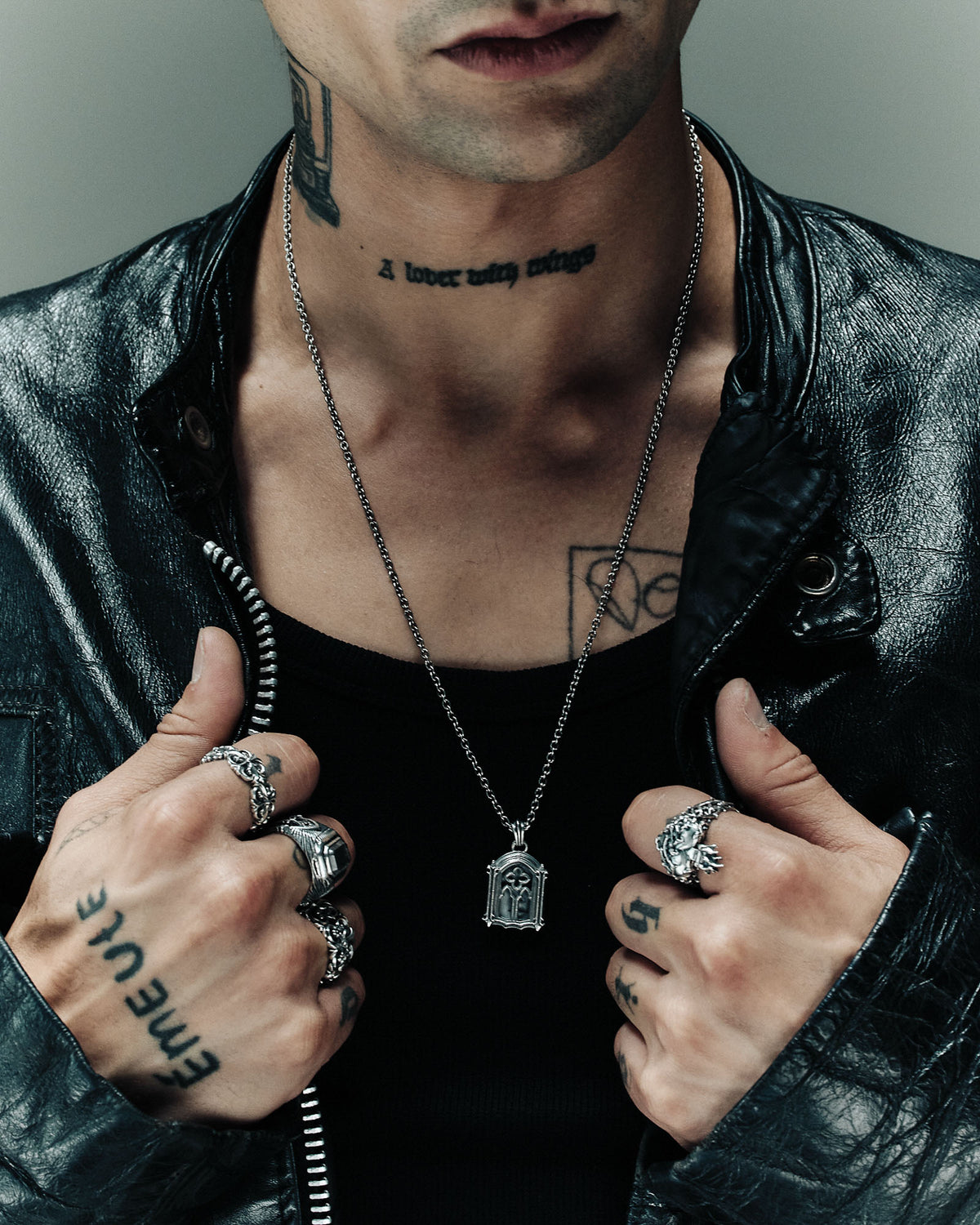 Avec Amour Necklace