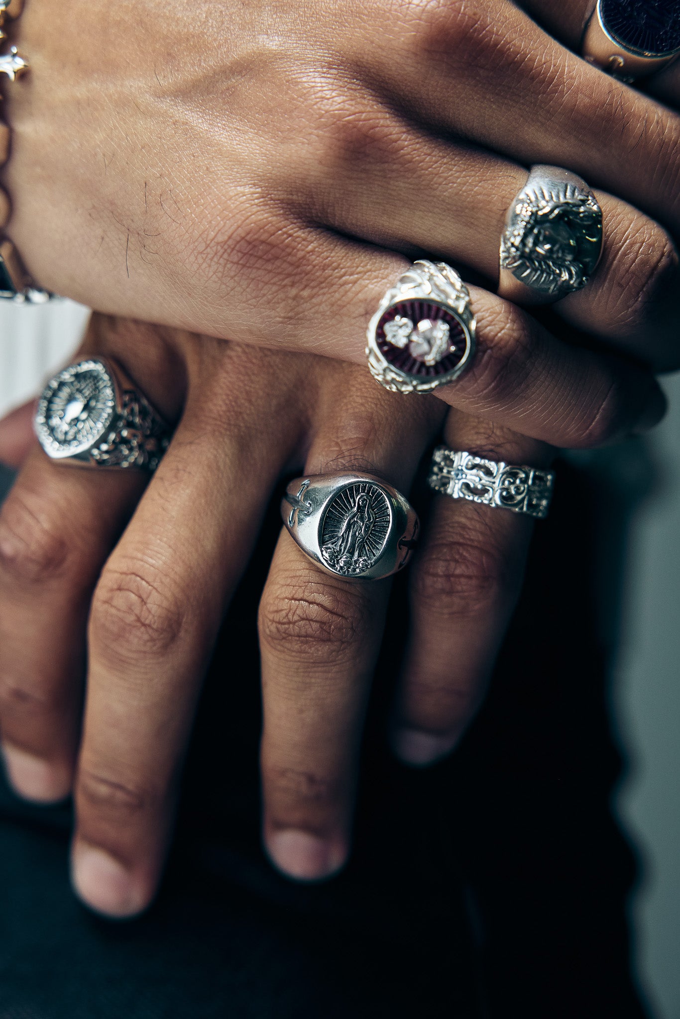 Ave Maria Signet – Lox & Chain