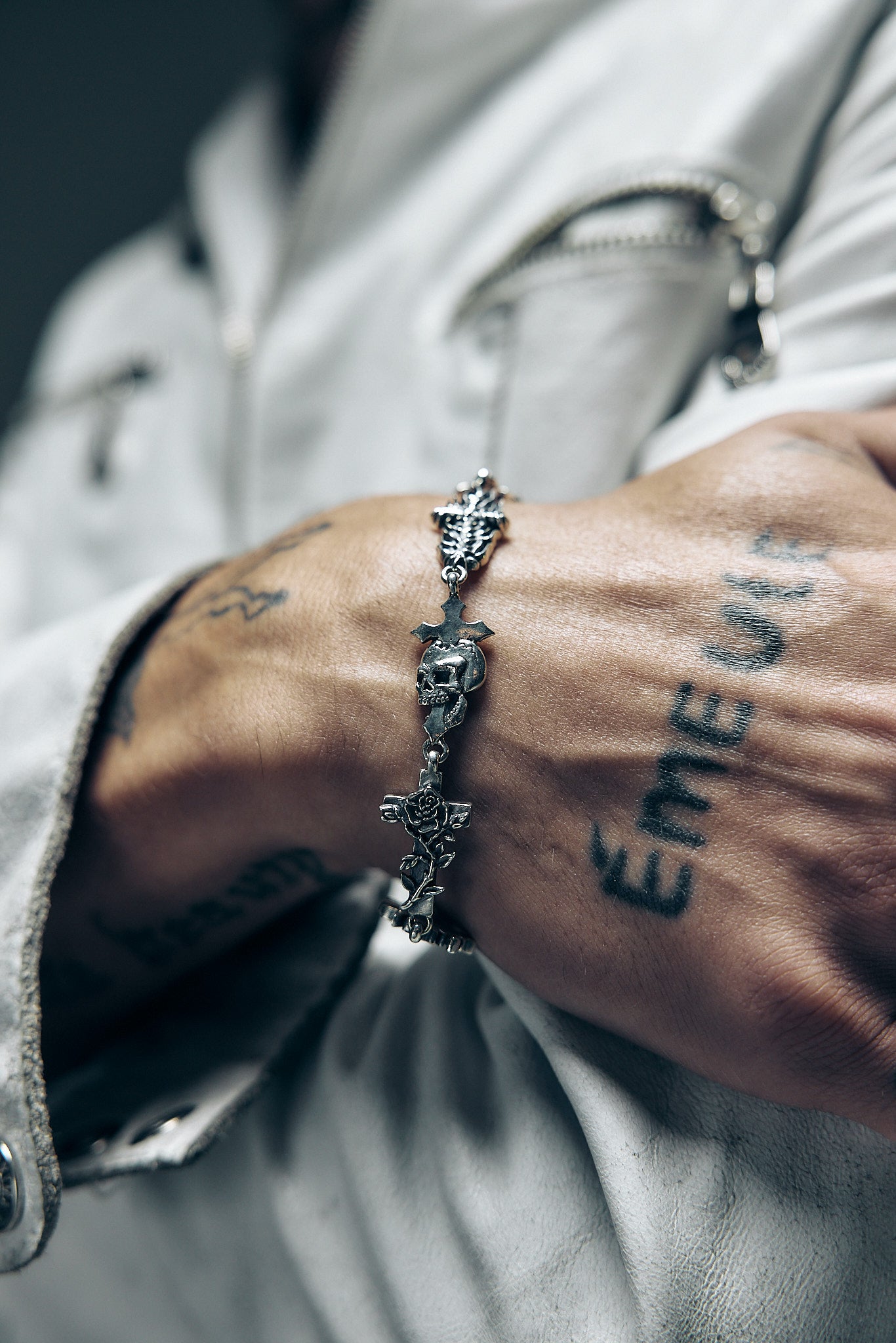 Legacy Cross Bracelet – Lox & Chain
