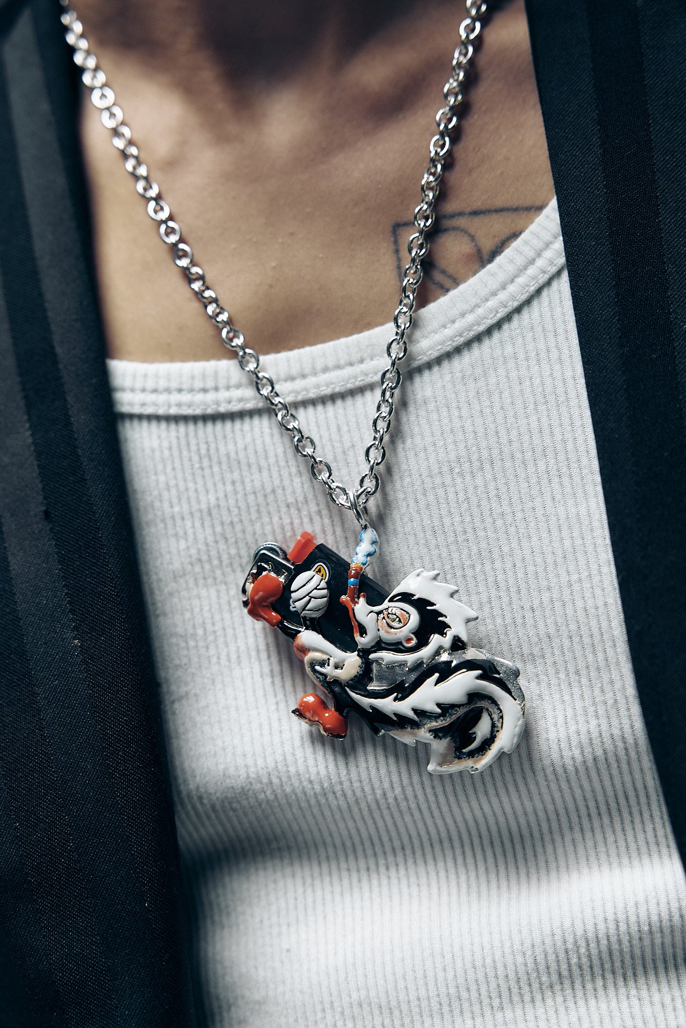 Famous Necklace Case