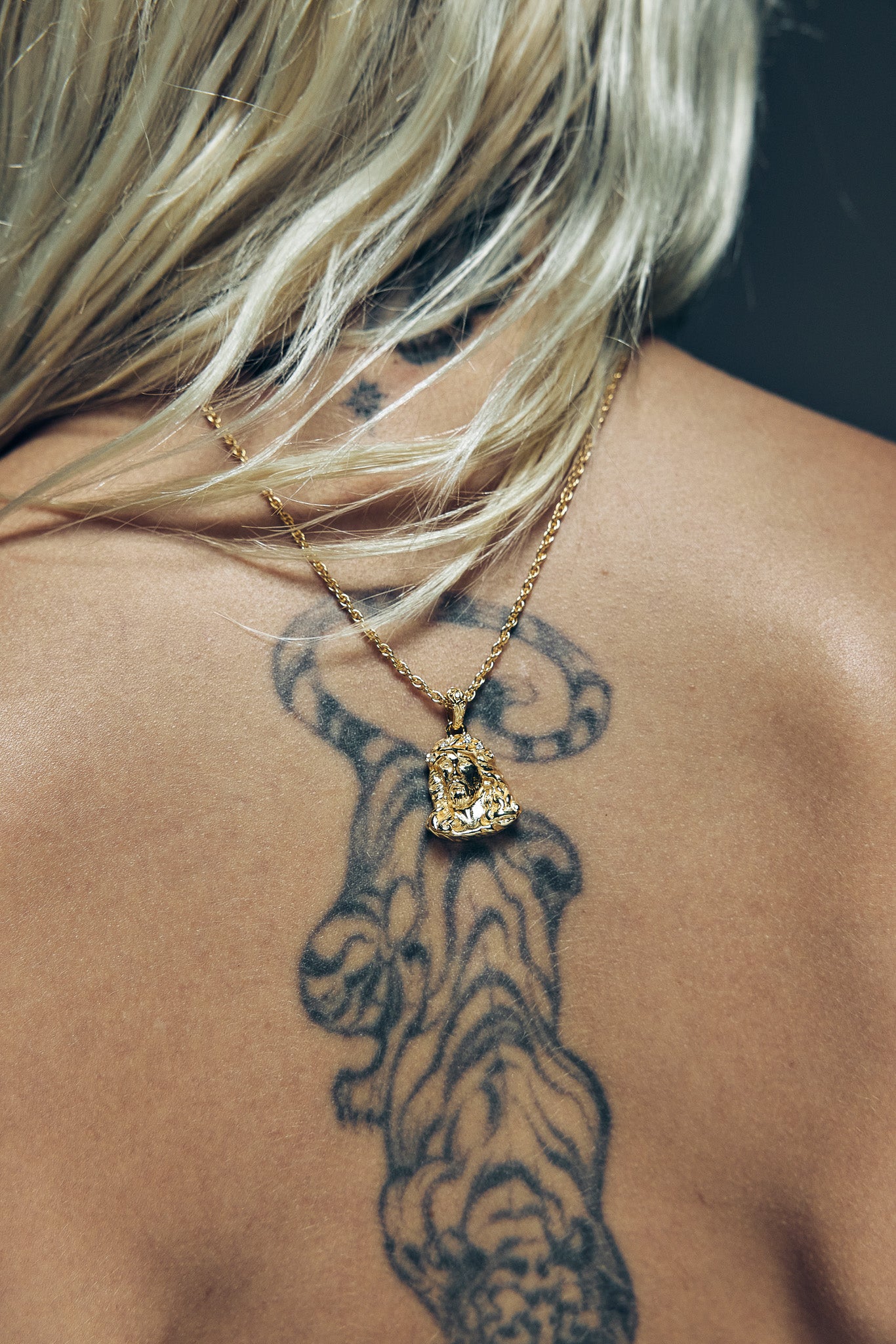 Jesus Piece Necklace | Gold